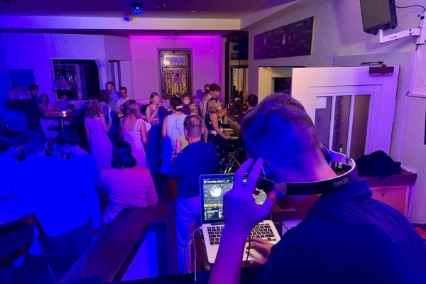 MagicMoment-Events-DJ-Service-01 MagicMoment-Events-DJ-Service-01